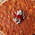 طريقة عمل عجينة عيش باللحم بالزبادي
