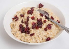 طريقة عمل الشوفان بالحليب للرجيم