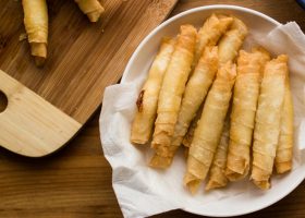 طريقة عمل حلوى السيجار