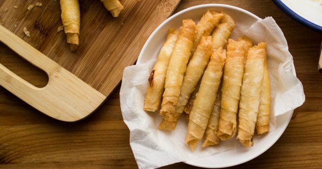 طريقة عمل حلوى السيجار