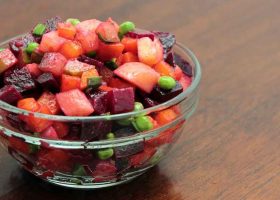 طريقة عمل سلطة البنجر المسلوق بالكابر