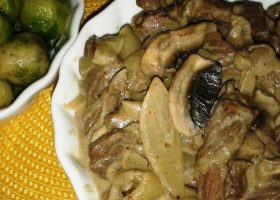 طريقة عمل الشاورما بالفطر والكريمة