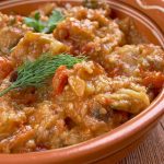 طريق عمل باذنجان مشوي بالطماطم