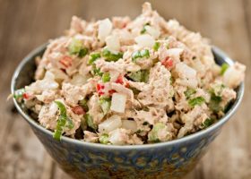 طريقة عمل سلطة تونة دايت