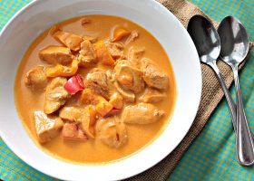 طريقة عمل دجاج تايلندي بالكاري وحليب جوز الهند