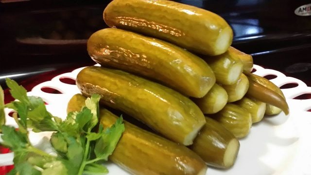 طريقة عمل مخلل الخيار بدون خل