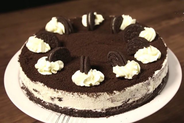 طريقة عمل تشيز كيك أوريو بدون فرن