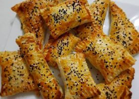 طريقة عمل البف باستري بالجبن والزعتر