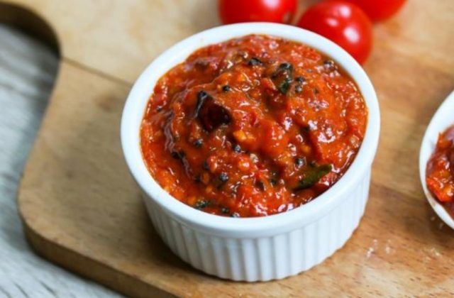 طريقة عمل شتني الطماطم الهندي