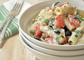 طريقة عمل السلطة الايطالية بالمكرونة والزيتون