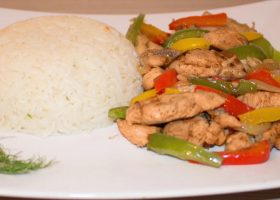 طريقة عمل فاهيتا الدجاج مع الارز