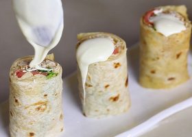 طريقة عمل سندويشات تاكو الدجاج