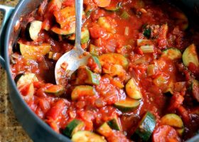 طريقة عمل صينية كوسة بالصلصة