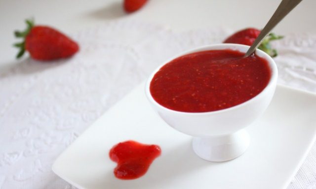 طريقة عمل صوص الفراولة