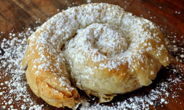 طريقة عمل المحنشة باللوز