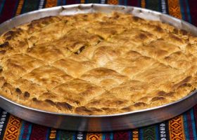 طريقة عمل صينية البوريك التركي باللحم المفروم