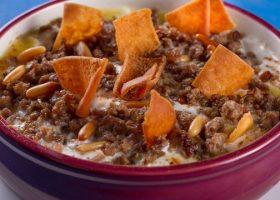 طريقة عمل فتة اللحم باللبن