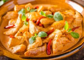 طريقة عمل صالونة دجاج بالكاري