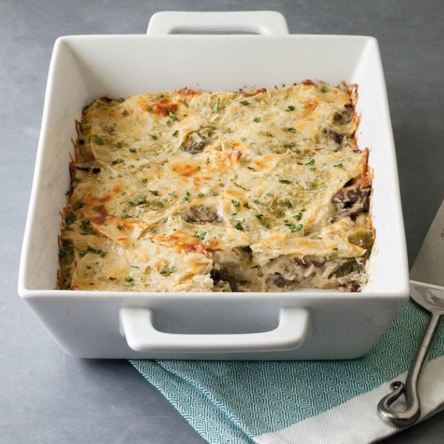 طريقة عمل صينية كريب بالدجاج والبشاميل