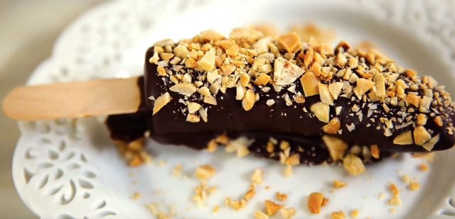 طريقة عمل الموز بالشكولاتة