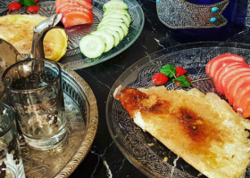 طريقة عمل عجة البيض بالتونة