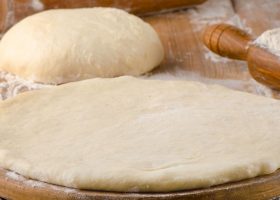 طريقة عمل عجينة الخمس دقائق