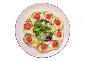 طريقة عمل مناقيش جبنة عكاوي