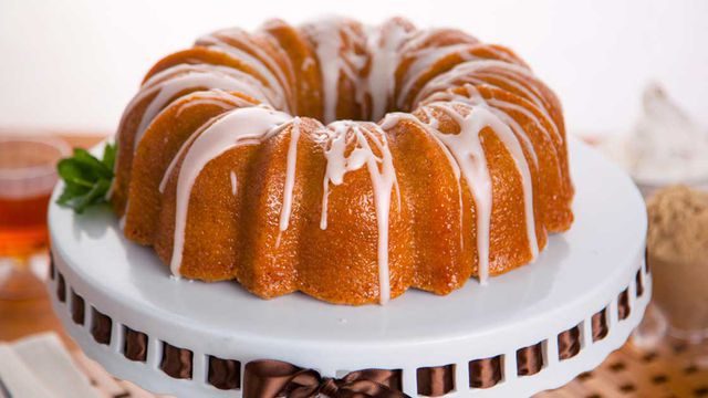 طريقة عمل كيكة البرتقال بالصوص الابيض