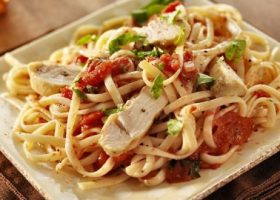 طريقة عمل دجاج كاجون بالمكرونة