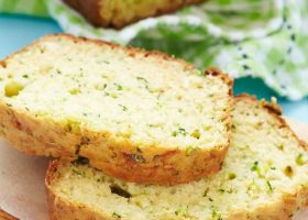 طريقة عمل كيكة الكوسا