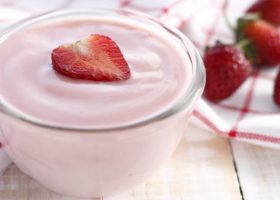 طريقة عمل المهلبية بالفراولة