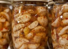 طريقة عمل مخلل ثوم