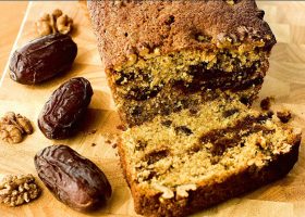 طريقة عمل كيكة الشوفان بالتمر