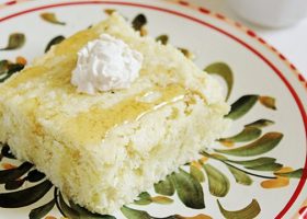 طريقة عمل كيكة جوز الهند والسميد