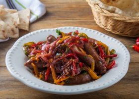 طريقة عمل السجق بدبس الرمان