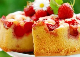 طريقة عمل كيكة الفراولة