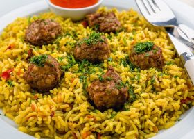 طريقة عمل كبسة أرز بكرات اللحم