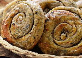 طريقة عمل فطيرة الزعتر الاخضر