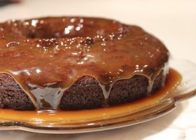 طريقة عمل كيكة التمر بالتوفي