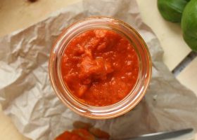 طريقة عمل صلصة انشيلادا