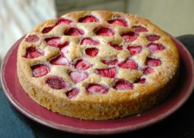 طريقة عمل كيك فراولة