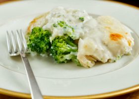 طريقة عمل البروكلي بالبشاميل