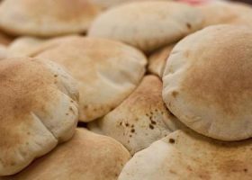 طريقة عمل الخبز العربي