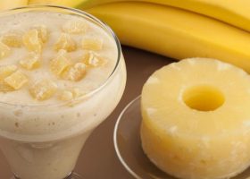 طريقة عمل عصير الموز والاناناس