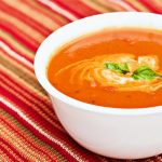 طريقة عمل شوربة البطاطس والطماطم الكريمية