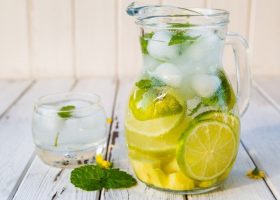 طريقة عمل ماء الديتوكس