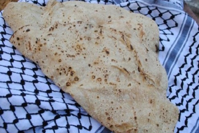 طريقة عمل خبز الصاج الفلسطيني