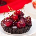 طريقة عمل تارت الشكولاتة مع الكرز