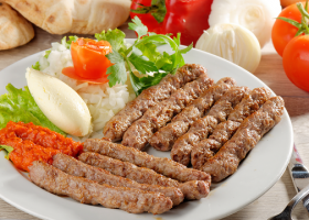 طريقة عمل الكباب بالجبن