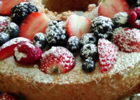 طريقة عمل إنجل كيك بالفواكه